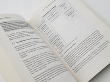 Laden Sie das Bild in den Galerie-Viewer, Wege durch die Unternehmenskrise: Ein Praxisleitfaden für Steuerberater, Rechtsanwälte und Unternehmer