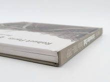Laden Sie das Bild in den Galerie-Viewer, Entschwundene Stadt: Berlin 1980-1989